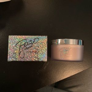 MAC Patrick star setting powder
